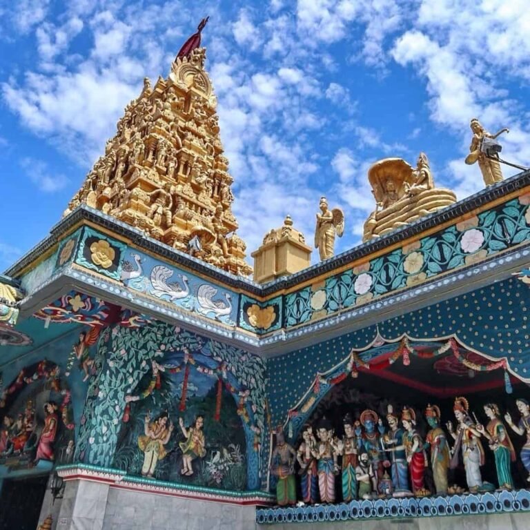 Kuil Shri Maha Mariamman Bukti Keragaman Beragama di Medan 768x768