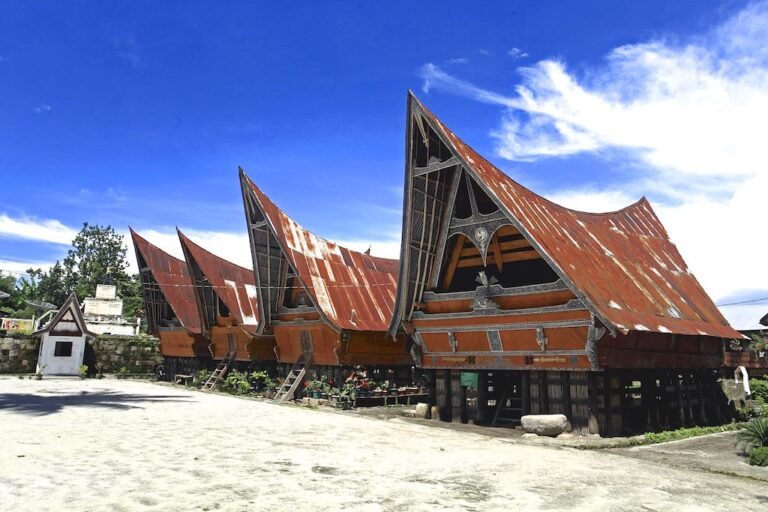 Toba 2012 museum batu kursi raja siallagan Antonious Pratama 1024x683 1 1 768x512