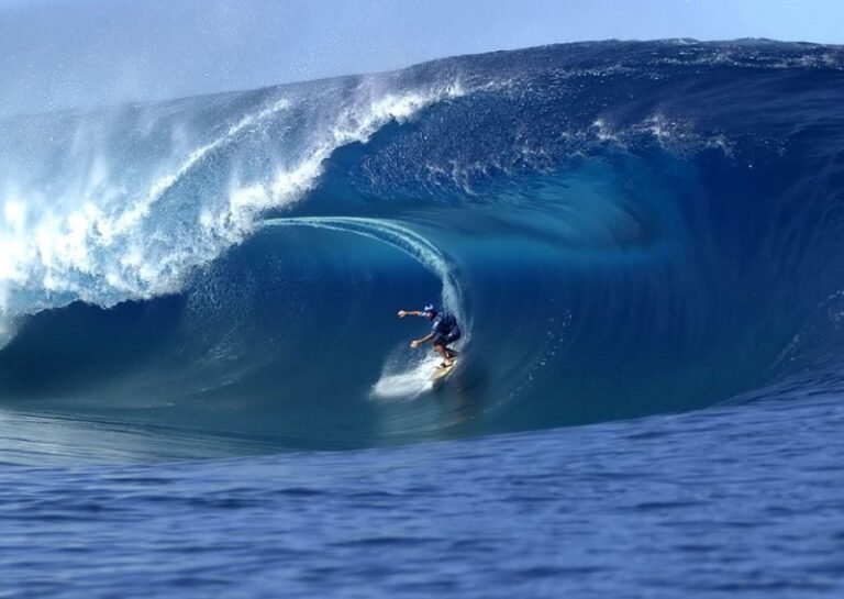 terpilih jadi tuan rumah world surf league 2020 pariwisata banyuwangi mendunia VTTibRRCgK 768x545