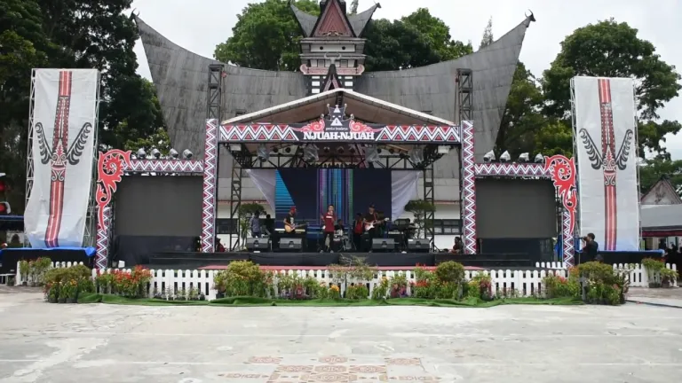 Gedung Nasional Djauli Manik1