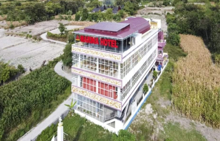 marina hotel samosir2